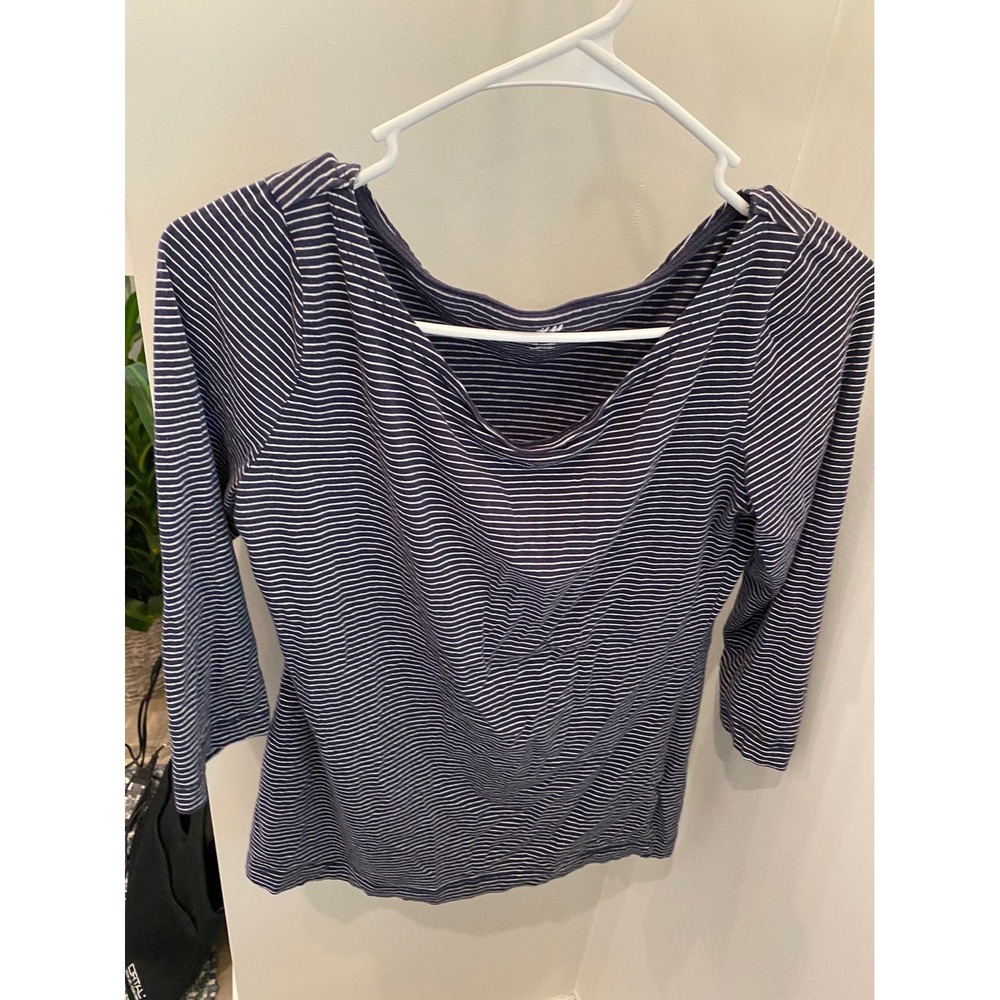 Top womens Navy H‎ & M size medium